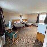 Fletchys Pictured Rocks Resort