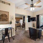 Stylish Sanctuary Near Emu: Ideal For Med Students 2 Bedroom Apts