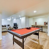 Fire Pit & Yard: Family Home in Farmington Hills!