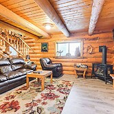 3 Mi to Kenai River: Secluded Sterling Cabin!