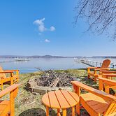 Lake Wisconsin Retreat w/ Dock: Great for Groups!