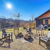 Remote Home w/ Deck & Grill in Scenic Tuckasegee!