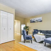 11 Mi to Downtown Baltimore: Middle River Townhome