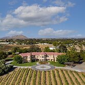 Wilson Creek Manor By Avantstay Sleeps 24 Amazing Estate w Pool Game R