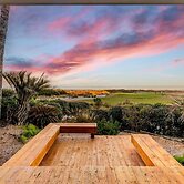 High Tide By Avantstay Incredible Beach Front Home w Pool