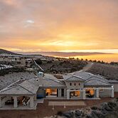 Malbec by Avantstay Incredible Estate w Panoramic Views Bocce Ball Cou