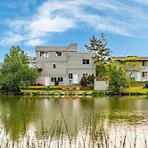 Beach Lookout Retreat by Avantstay Rooftop Views