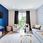 Lindsley by Avantstay Balcony Modern Design A Downtown Location