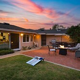East Valley Manor by Avantstay Minutes to the Beach