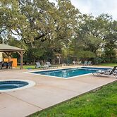 Wildflower by Avantstay Gorgeous Wine Country Home w Pool Bocce Ball C