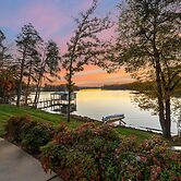 Sunset Pointe by Avantstay Waterfront Beach Fire Pit Sleeps 14 5bdr 4B
