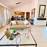 Modern 3-bedroom Retreat in Ajijic - Walk To Everything-private Gym-pi