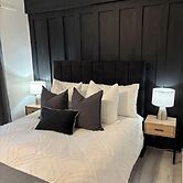 1 Bed Flat - Sleeps 2 - Parking - Wifi