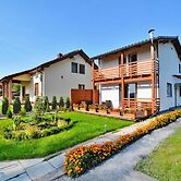 Holiday House With Garden in Dabrowica