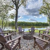 Riverfront Home w/ Private Dock in Wisconsin Dells