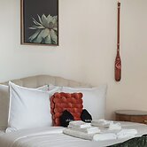 Oceanview Sunset View 3BR Luxe Home Yard