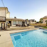 'grand Chelan' Large Group Getaway: Pool & Hot Tub