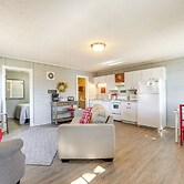 Lake Views & On-site Hiking: Cape Fair Cottage