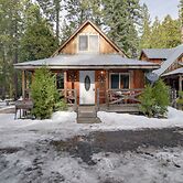 Fire Pit & Trails On-site: Butte Meadows Retreat!