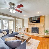 Tulsa Home 5 Mi to Downtown: Groups Welcome!