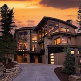 Breck_bears_den