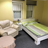 Large Apartment for 3-11 Guests in the Halle Leipzig Area