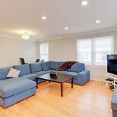 DC Area Home ~ 1 Mi to Metro: WFH Friendly!