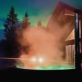 Modern Mountain Cabin - Outdoor Hot Tub - 8 Beds