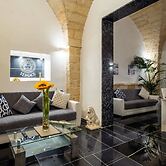 Elegant Palace With Whirlpools