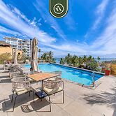 The Canuva Lux 204 in Cruz de Huanacaxtle