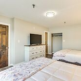 Walk to Oakland City University: Modern Apartment!