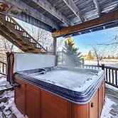 3 Mi to Dtwn: Mtn-view Red Lodge Retreat!