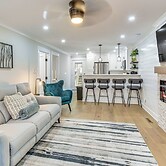 Golf Course View: Modern Keowee Key Condo!