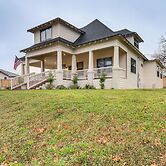 1/2 Mi to Downtown Shops: Brenham Home w/ Fire Pit