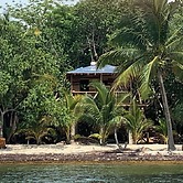 Finca Beachfront Tree house