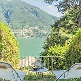 OC Lake Love by Rent all Como