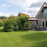 Detached House With Garden Near the Mookerplas