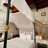 Juliet Suite Studio
