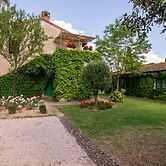 Farmhouse With Exclusive View Between Umbria and Tuscany La Godiola-al
