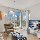 Stylish 2BR Near Dodgers Stadium by Oneluxstay