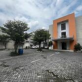 OYO 94442 Jebres Inn