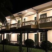 La Planta Hotel and Restaurant