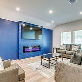 2 Mi to Palms Marina: Family Home w/ Fenced Yard!