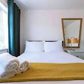 Reading - 3-bed House - Sleeps 6 - Garden - Wifi