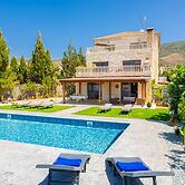 Villa Beach Heaven in Pomos