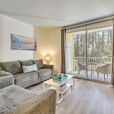 Community Outdoor Pool: Miramar Beach Condo!