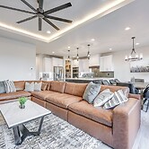 Private Patio & Hot Tub: Luxe Hurricane Townhome