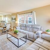 Walk to Parks + Bunzel's Market: Milwaukee Home!