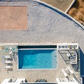 Villa Luxcia Located in Galanado Naxos