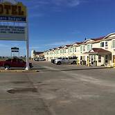 Western Budget Plus Grande Prairie 2